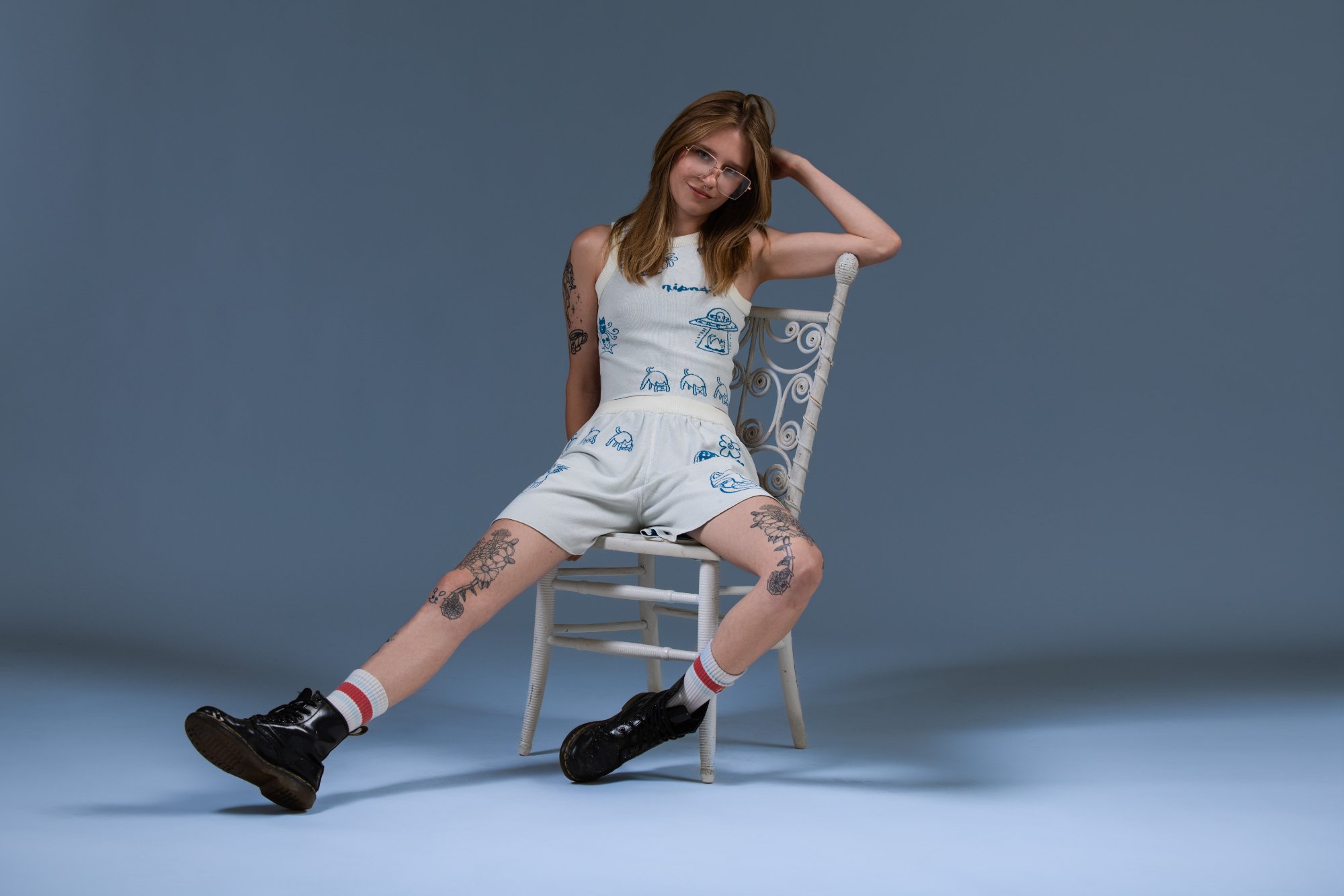 Studio — chair editorial