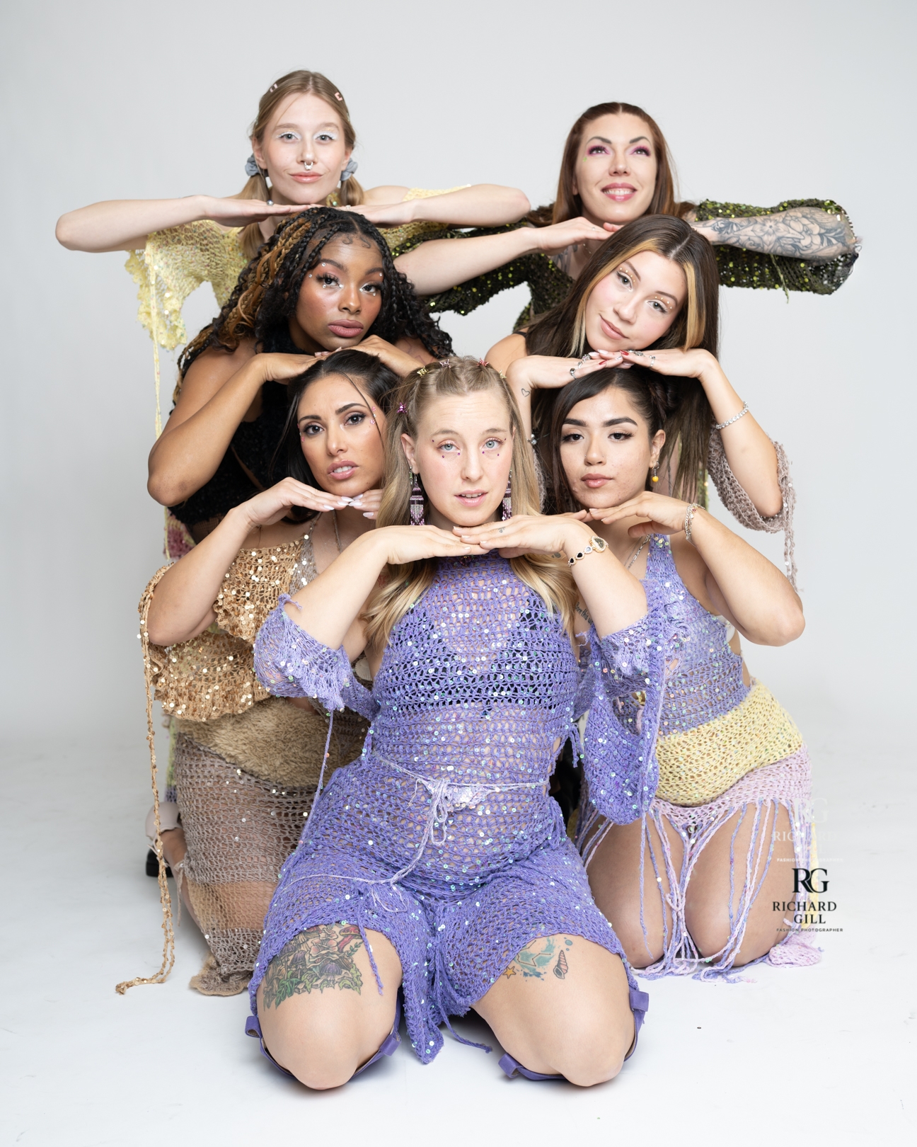 Fashion — ensemble pose